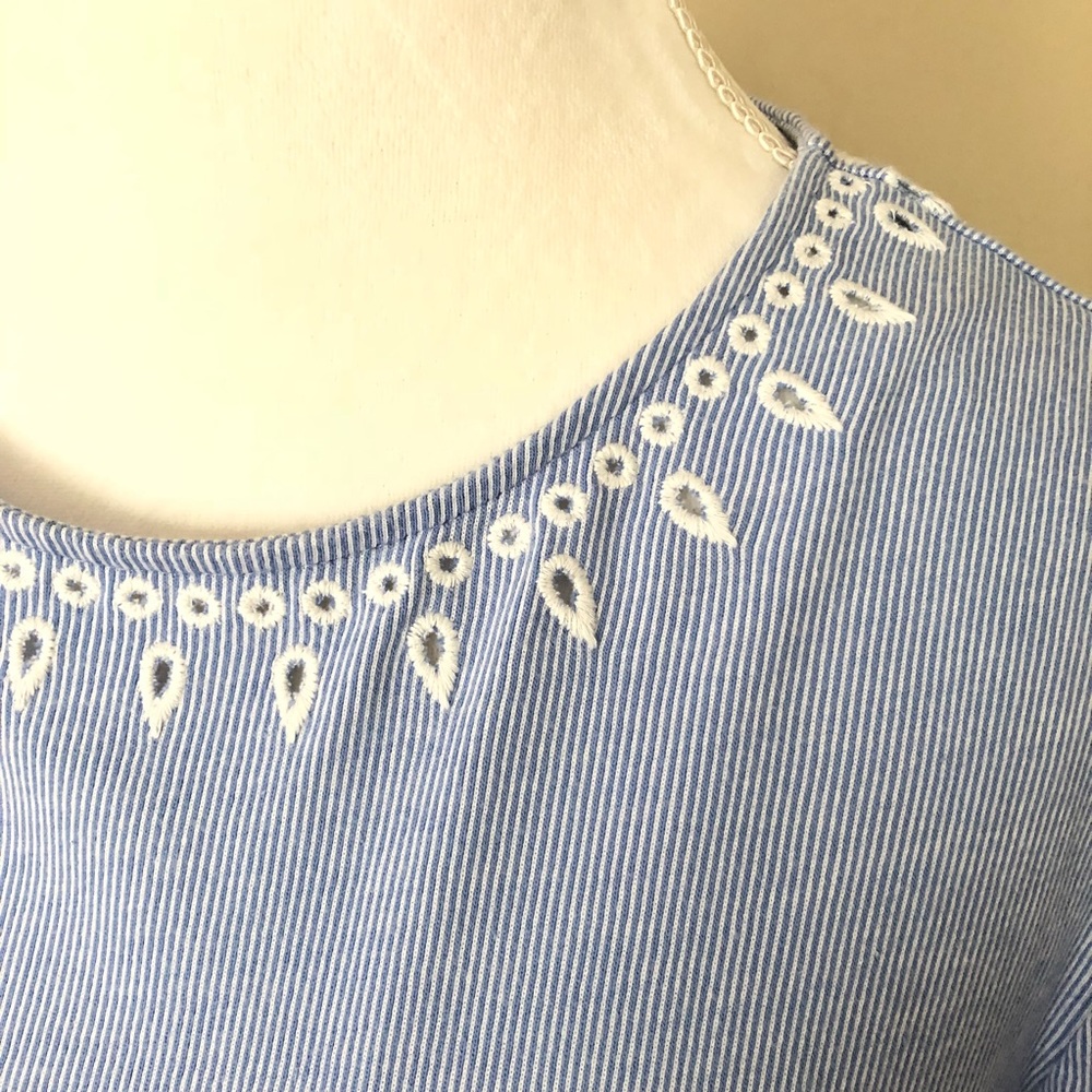 J.Jill Blue Short-Sleeve Top w/ White Pattern, XL - Picture 3 of 8